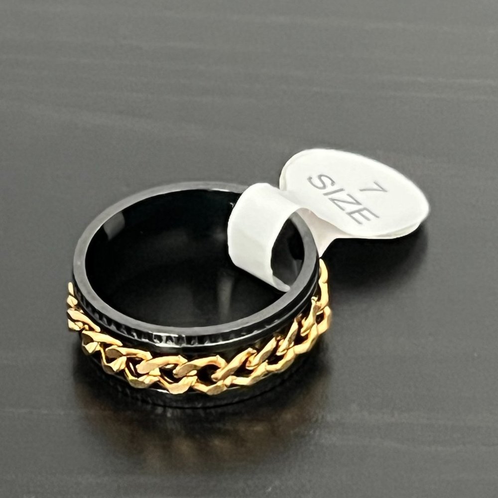Stainless Steel Spinner Ring (size 7)